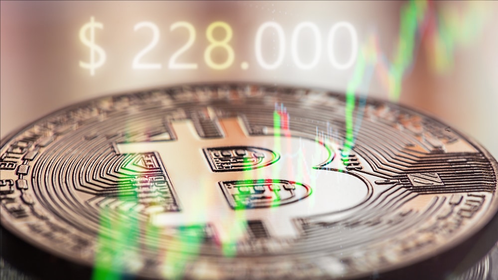 precio bitcoin USD 228000 predicción 2021