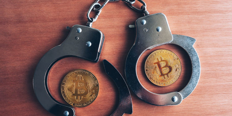 Bitcoins y esposas. Composición por CriptoNoticias Fuentes:  stevanovicigor  /  elements.envato.com .
