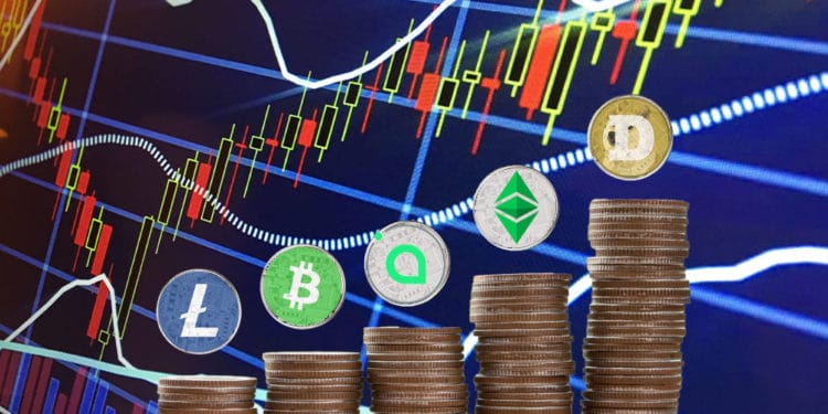 Pila de monedas con dogecoin, ethereum classic, siacoin, litecoin, bitcoincash sobre fondo de gráfico en alza. Composición por CriptoNoticias Fuentes:  fotoartist_1/ elements.envato.com  ;  johnstoker/ elements.envato.com  ; dogecoin/ monedas.com  ; ethereum classic/monedas.com  ; siacoin/moneda.com ; litecoin/monedas.com ; bitcoin cash/monedas.com.
