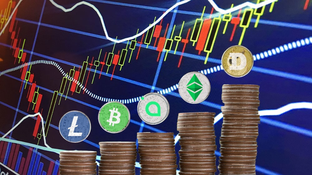 Pila de monedas con dogecoin, ethereum classic, siacoin, litecoin, bitcoincash sobre fondo de gráfico en alza. Composición por CriptoNoticias Fuentes:  fotoartist_1/ elements.envato.com  ;  johnstoker/ elements.envato.com  ; dogecoin/ monedas.com  ; ethereum classic/monedas.com  ; siacoin/moneda.com ; litecoin/monedas.com ; bitcoin cash/monedas.com.