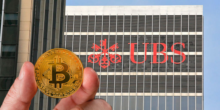 El banco UBS, con 159 años de antigüedad estudia la posibilidad de ofrecer bitcoin a sus clientes más exclusivos. Composición por CriptoNoticias Fuentes:  UBS  /  es.wikipedia.org  ;