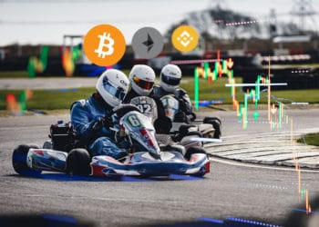 Kartings con bitcoin, ether, binance coin con gráfico bursátil en el ambiente.