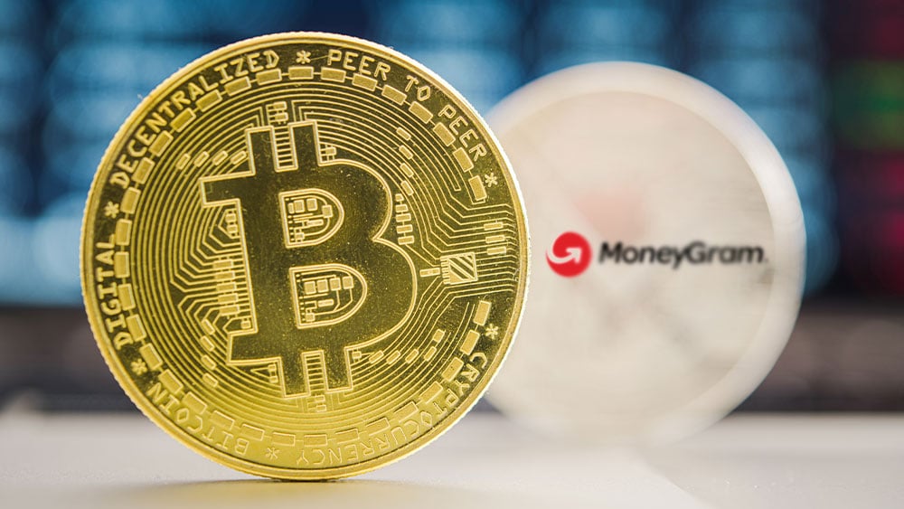 Bitcoin con logo de MoneyGram.