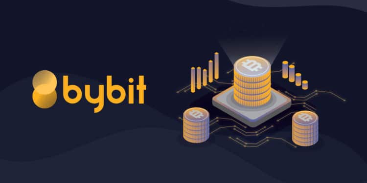 Logo de Bybit Exchange al lado de pilas de bitcoins