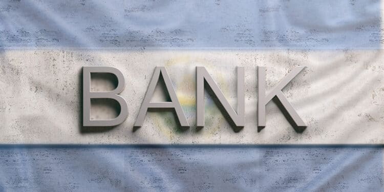 Letreto de BANK y bandera de El Salvador.