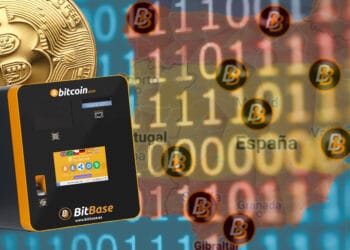 Bitbase con mapa de España con sus colores y bitcoin.