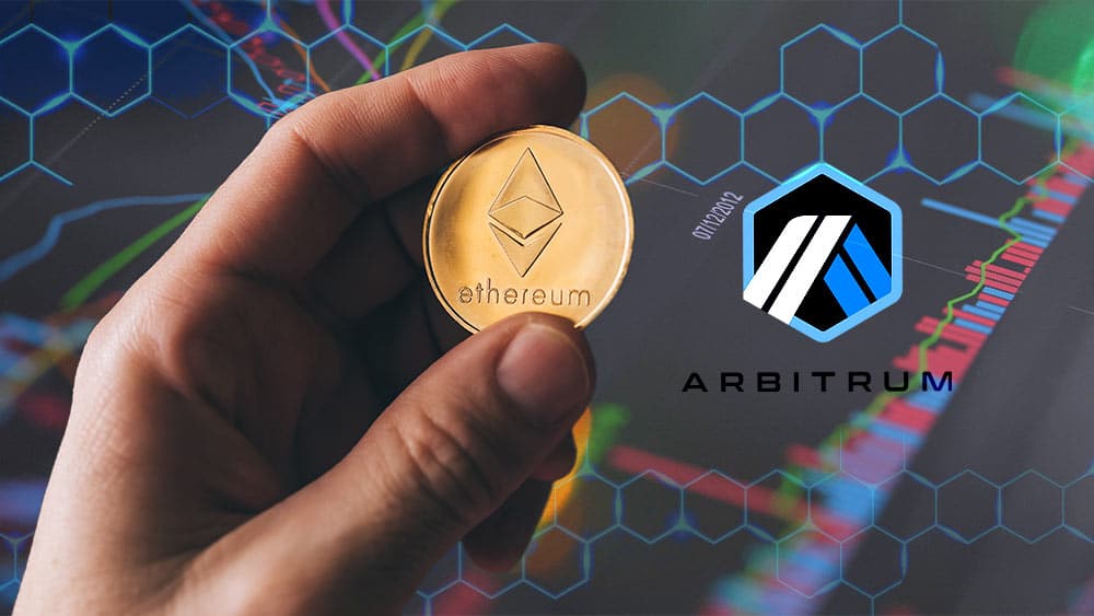 Ethereum y logo de Arbitrum sobre gráfico bursatil.