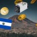 Volcán y minero de bitcoin con bandera de El Salvador.