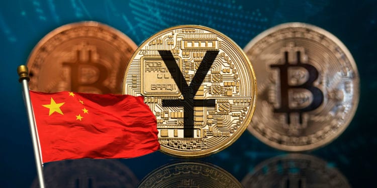 Bitcoin y Yuan digital con bandera de China.