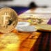 El presidente Nayib Bukele planea hacer de bitcoin moneda de curso legal en El Salvador. Composición por CriptoNoticias. LightFieldStudios / elements.envato.com; Simon / unsplash.com; twenty20photos / elements.envato.com.