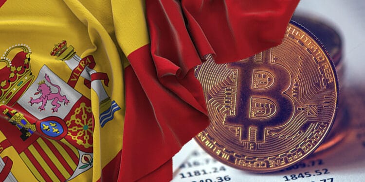 BTC sobre documento contable y bandera de España.