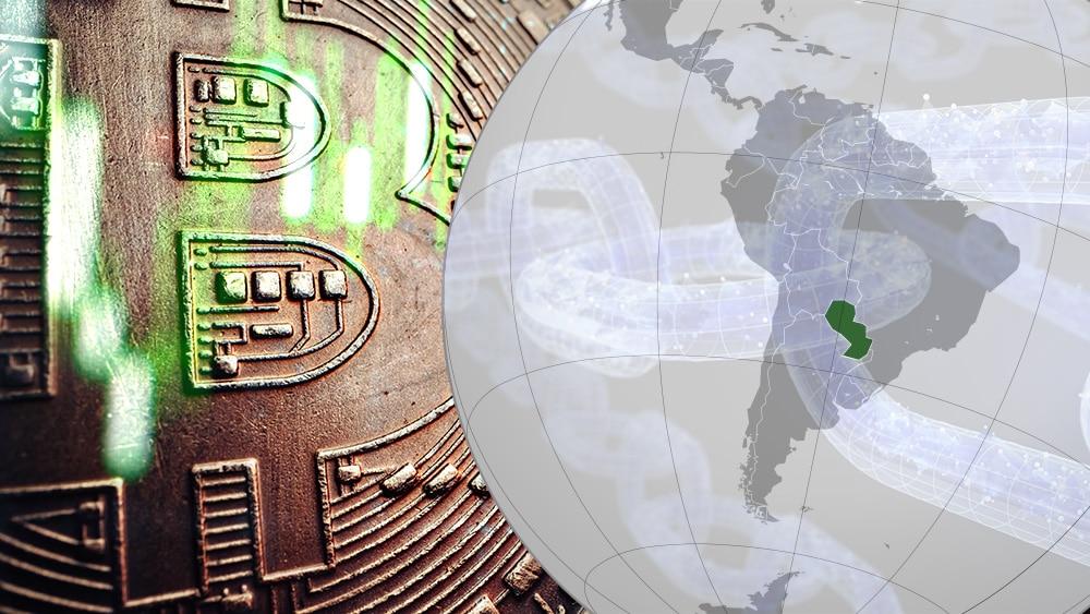 BTC con gráfico y mapa mundi con blockchain y Paraguay resaltado.