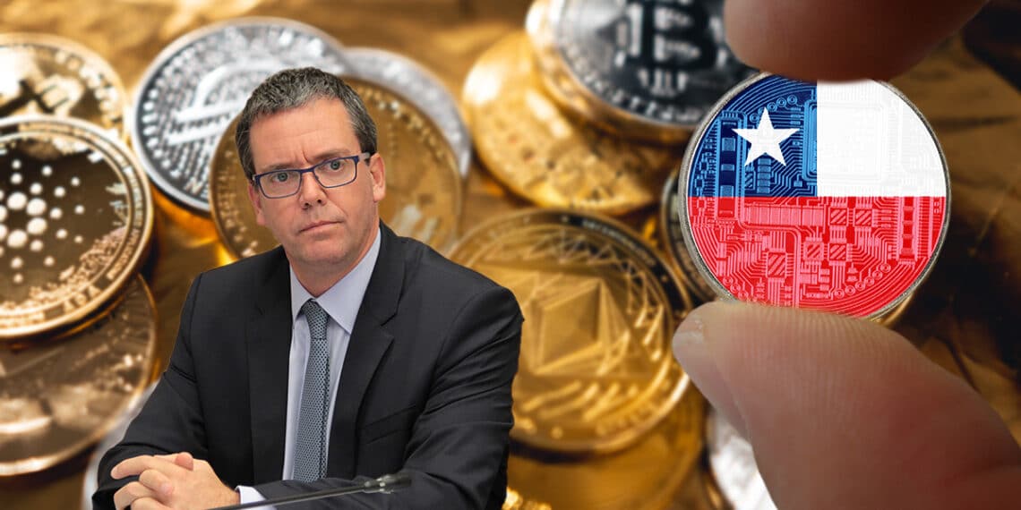 Fondo de criptomonedas con exsenador Harboe y mano sosteniendo criptomoneda con bandera de Chile.