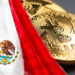 Bandera de México y bitcoins.
