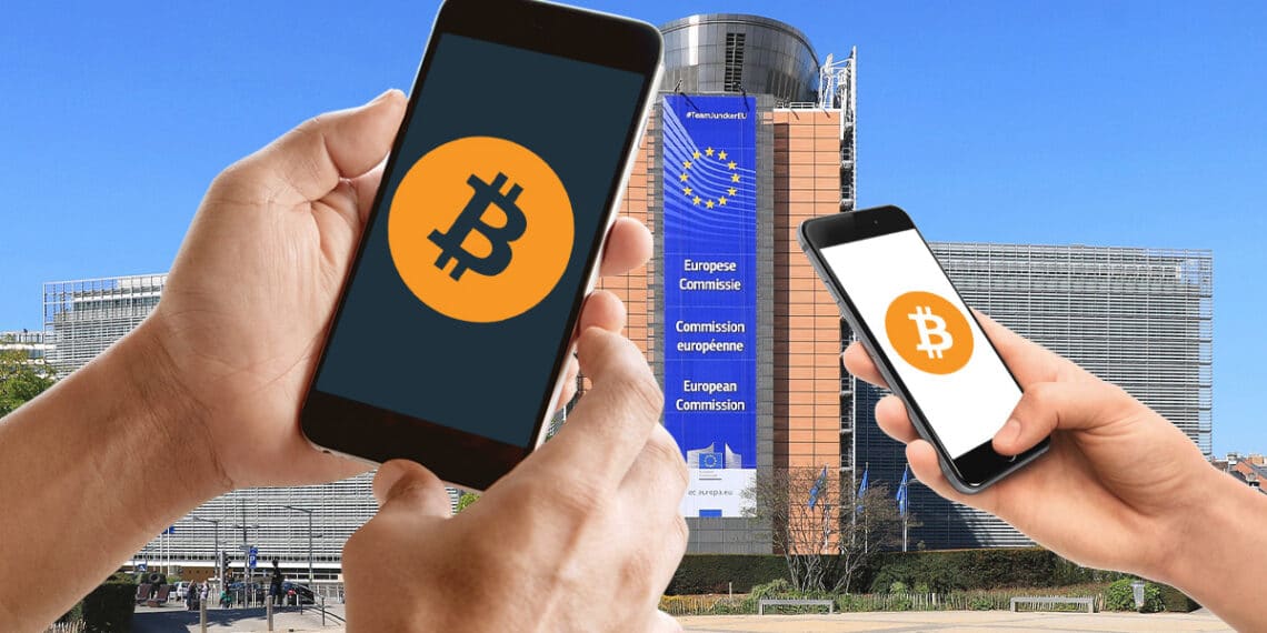 Sede de la Comisión europea y teléfonos con logo de bitcoin.