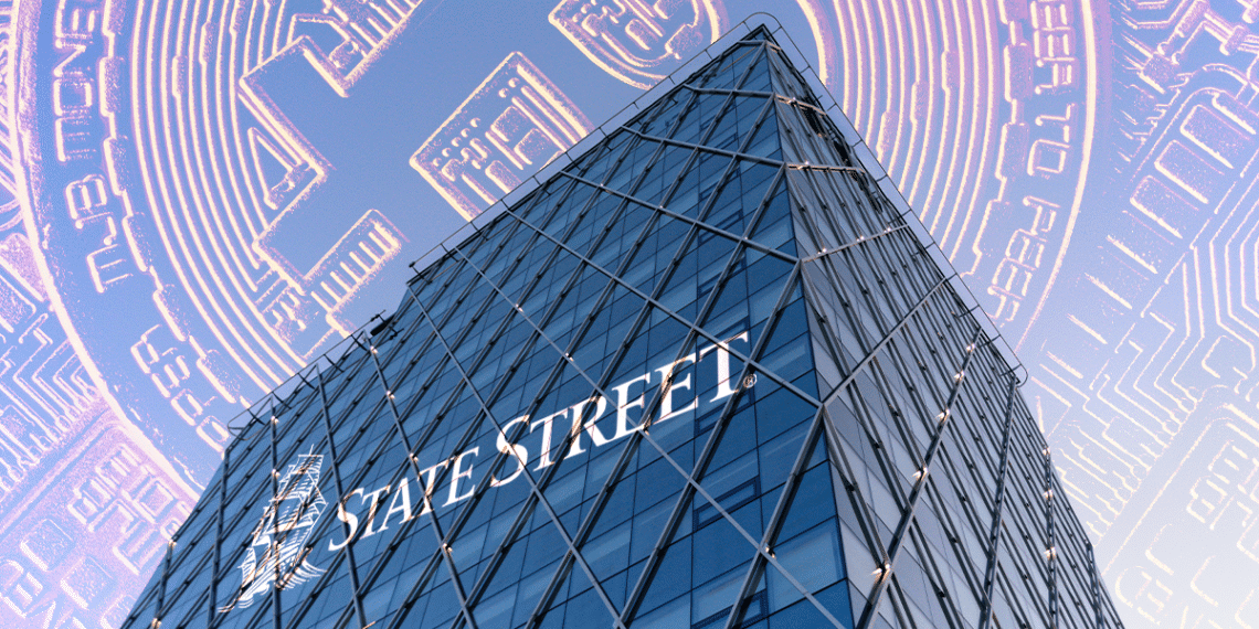 Edificio y bitcoin con logo State Street.