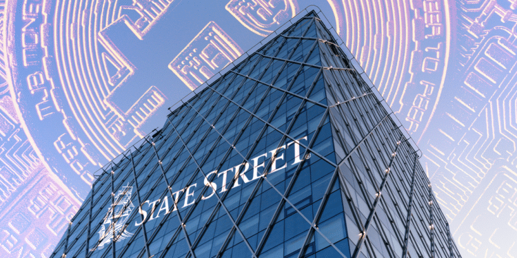 Edificio y bitcoin con logo State Street.