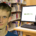 Vitalik Buterin y Stoner Cat en pantalla.