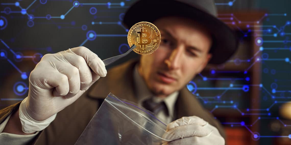 Detective con bitcoin y fondo tecnológico.