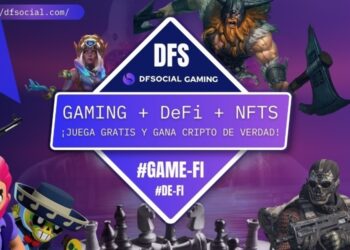 Personajes animados de videojuegos con pancarta promocional de DFS al centro