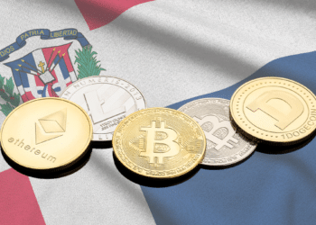 En República Dominicana, las criptomonedas no tienen curso legal, aclara el Banco Central.   Composición por CriptoNoticias. Fuentes:  twenty20photos /  elements.envato.com  ;  formatoriginal /  elements.envato.com .