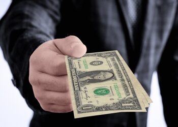 La SEC se jacta de haber desarticulado una plataforma de estafas DeFi por primera vez. Fuente:  Gerd Altmann en Pixabay