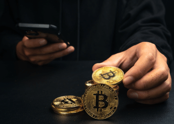 BTC y teléfono.