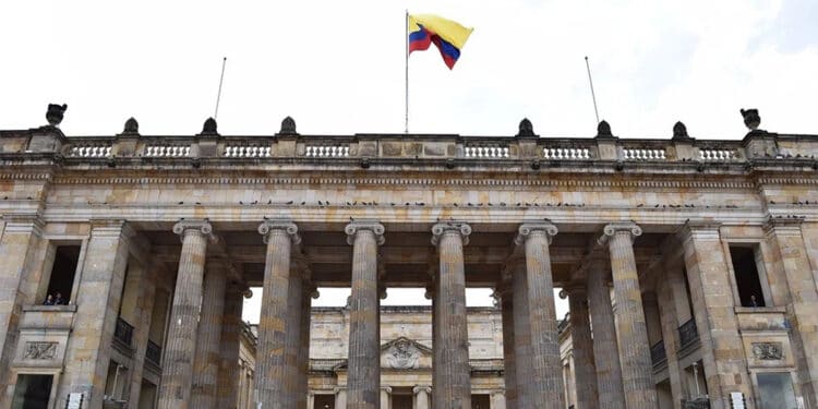 gobierno-colombia-tomara-dinero-cuentas-bancos-usuarios