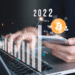 Reconocidos analistas de mercado son optimistas con sus predicciones sobre bitcoin en 2022. Fuente: Deemerwha studio / stock.adobe ; cryptologos.