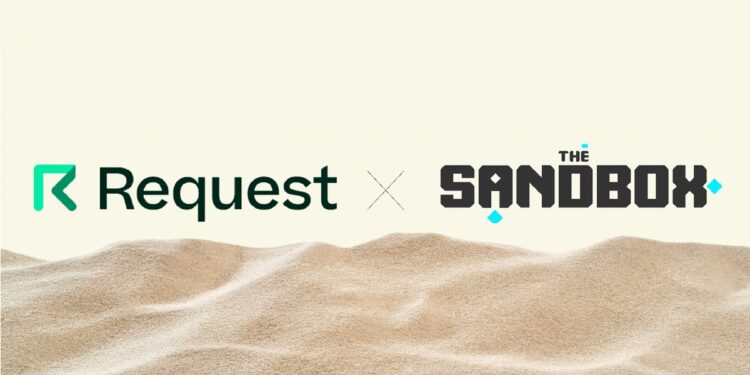 Colinas de arenas con los logos de las empresas Request y The Sanbox sobre ellas