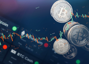 Luego de una semana correctiva, el precio de bitcoin rebota, junto con el de las acciones en las principales bolsas de EE.UU. Composición por CriptoNoticias. Fuentes:  Open Studio / stock.adobe.