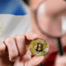 Lupa y BTC banderas de España y El Salvador.