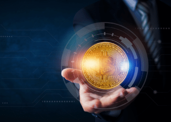 En 2021, hubo transferencias de BTC de holders de corto plazo a los de largo plazo. Fuente: khwanchai / stock.adobe.