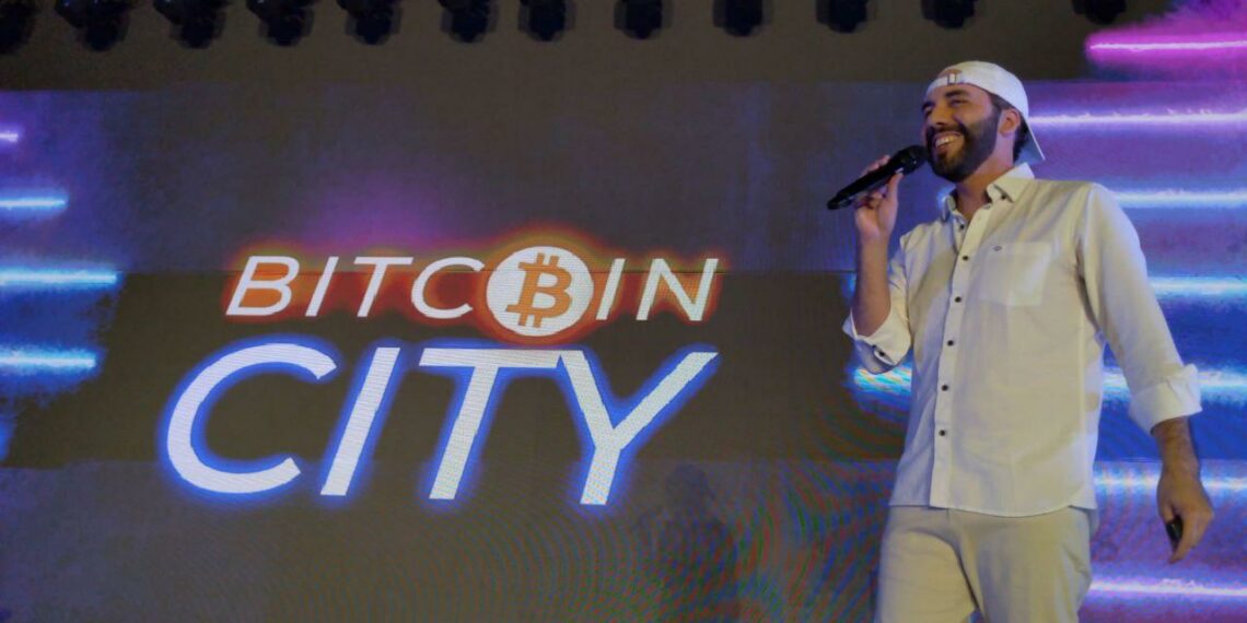 Bitcoin City busca atraer más inversionistas internacionales para que inviertan en el país. Imagen por Iván Gómez.