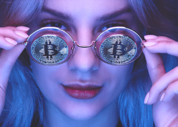 Mujer y BTC.