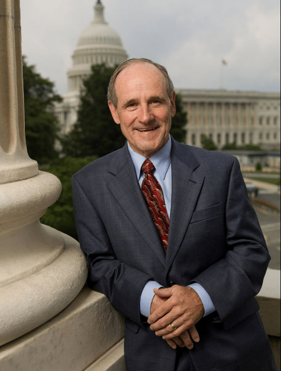 El senador James Risch