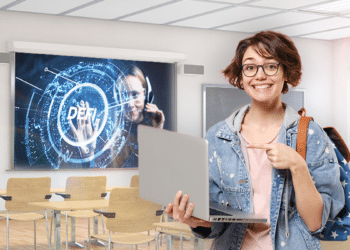 DeFi en salón de clases y persona con laptop.