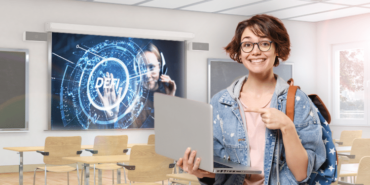 DeFi en salón de clases y persona con laptop.