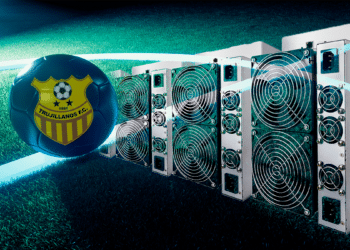 La información se la confirmó la jefa de prensa del equipo, Cristina Valiente, a CriptoNoticias.Composición por CriptoNoticias. Fuentes: Berzyk,  Martin Piechotta / adobe.stock ; Trujillanos FC / Wikipedia.