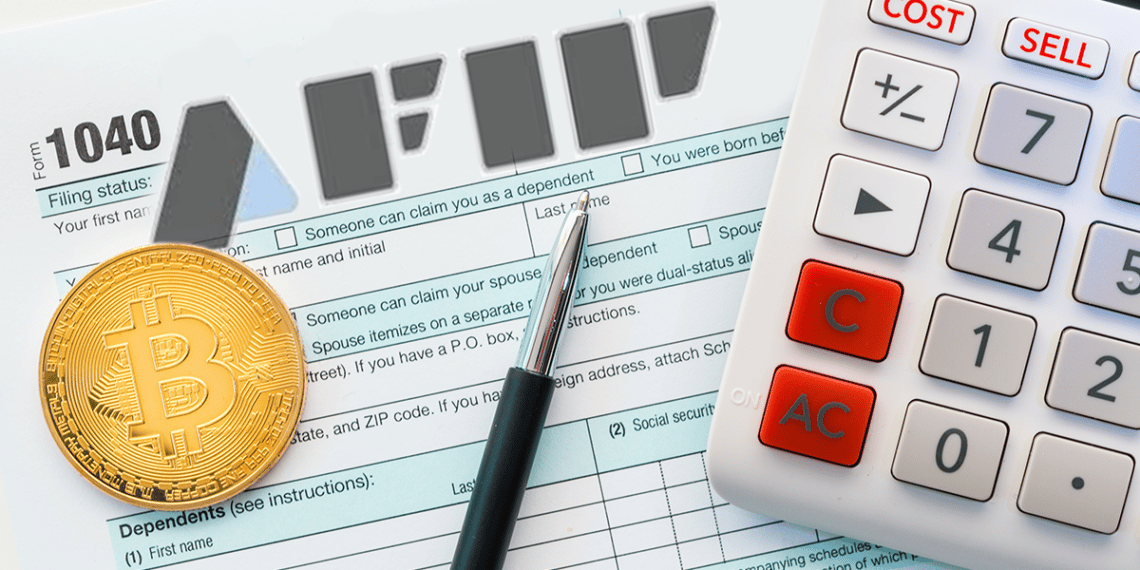 La AFIP podría incluir a bitcoin y demás criptomonedas en un impuesto del que estaban exentos. Composición por CriptoNoticias. Fuente: wikipwdia.org / michelmond / stock.adobe.com.