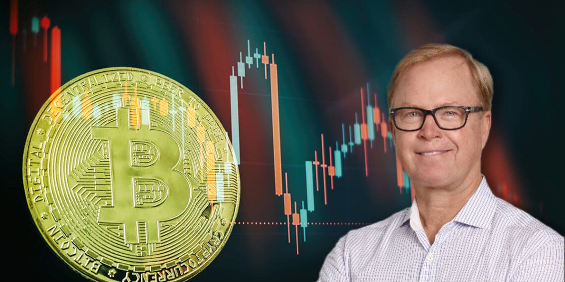 Jurrien Timmer junto a moneda de bitcoin con gráfico de precio en el fondo