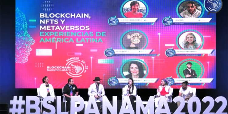 captura de la conferencia en la que aparecen todos los panelistas Veroivo, Saint MG, Gus Grillasca y Norella Magdaniels junto a los coleccionistas Memo Reyes y Clementina Giraldo