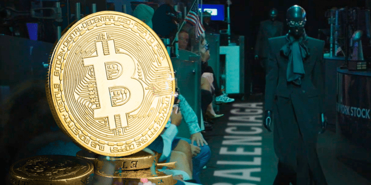 Balneciaga acepta pagos en Bitcoin.