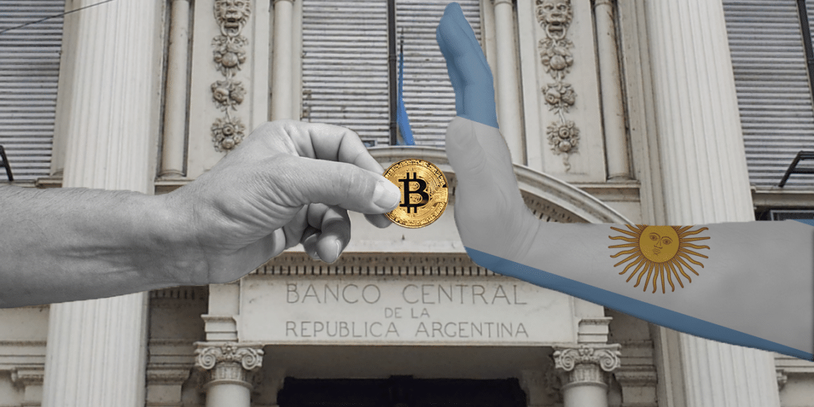 Hace una semana los bancos Galicia y Brubank habían ofrecido a sus clientes la compra de bitcoin. Composición por CriptoNoticias. Fuente: wikipedia.com / AndreaNicolini ; somartin / adobe.stock.com.