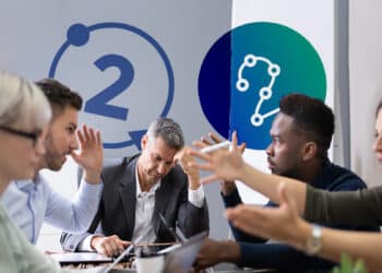 Los exchanges españoles Bit2Me y 2gether habían alcanzado un acuerdo para beneficiar a los usuarios del exchange caído en desgracia. Composición por CriptoNoticias. Andrey Popov/ stock.adobe.com; 2gether/ 2gether.globla ; Bit2Me/ bit2me.com