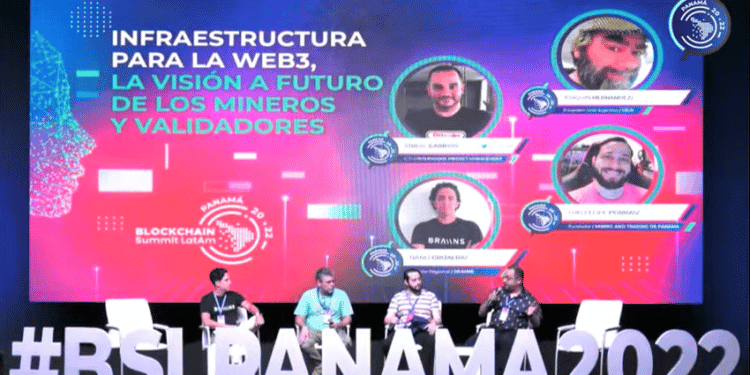 Según Grijalba, los mineros de Bitcoin “son los mejores amigos” de los productores de electricidad. Fuente: Blockchain Summit Latam Panamá 2022 / youtube.com.