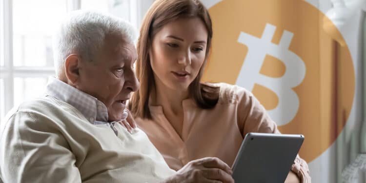 introducir a personas mayores en el uso de bitcoin no debería ser tan complejo. Composición por CriptoNoticias. fizkes/ stock.adobe.com; Bitcoin/ bitcoin.org