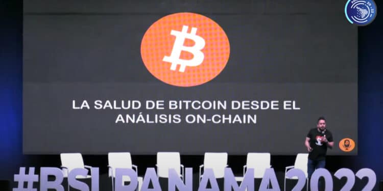 Para Juan Rodríguez, el análisis de la red Bitcoin muestra que la criptomoneda está bien. Fuente: Blockchain Summit Latam Panamá 2022 / youtube.com
