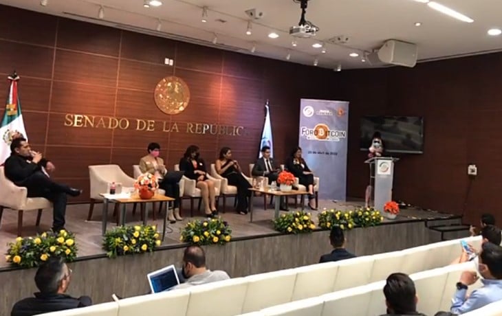 Legisladores mexicanos y la comunidad de bitcoin