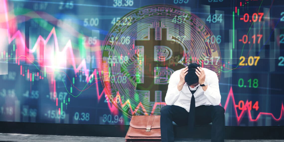 Aunque algunos holders de bitcoin estén en pérdidas, mantienen el sentimiento alcista a largo plazo, como NasDaily. Composición por CriptoNoticias. joyfotoliakid/ stock.adobe.com; Iftikhar alam/ stock.adobe.com; Parilov/ stock.adobe.com